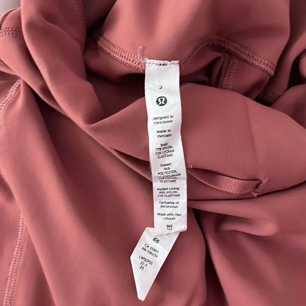 Lululemon, wunder Train HR tight 25” *pockets size:2 - Picture 6 of 8